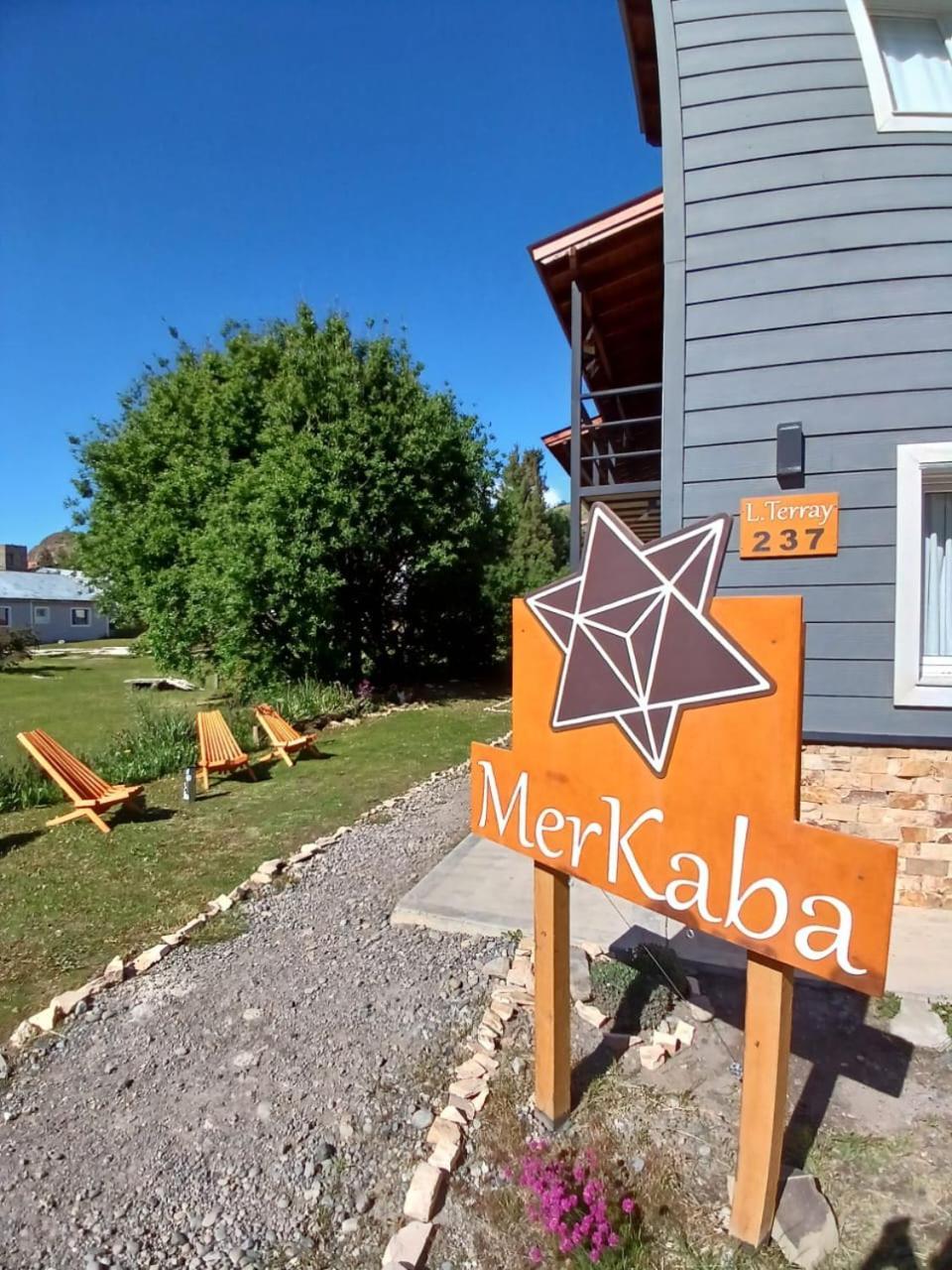 Aparts Merkaba El Chalten Esterno foto